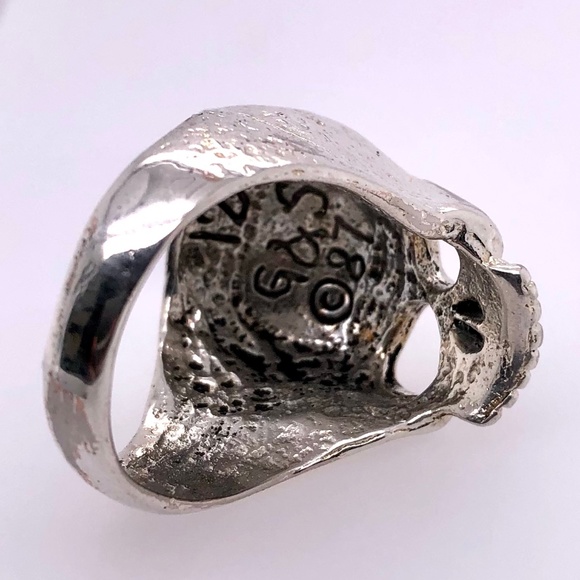 Men's Skull Ring - Picture 5 of 10